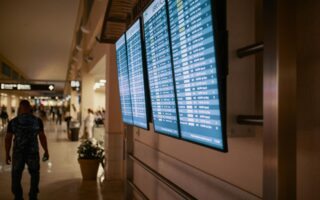 Dicas para tornar viagens aéreas frequentes mais econômicas e tranquilas