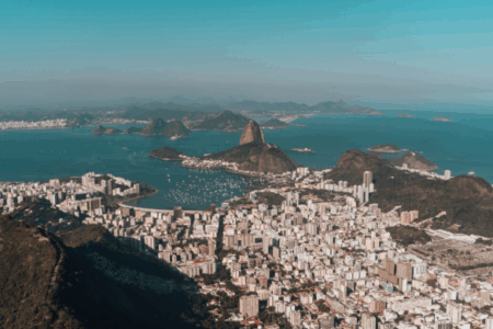 Como o turismo e o trabalho remoto impulsionam o aluguel de apartamento no Rio de Janeiro